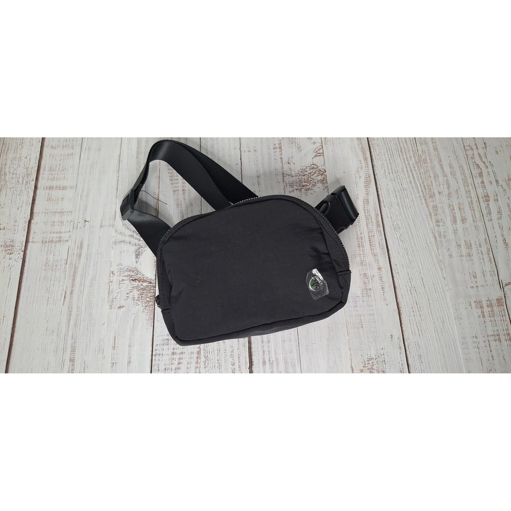 Halara Casual Black Nylon Waist Belt Bag Adjustable Crossbody Fanny Pack